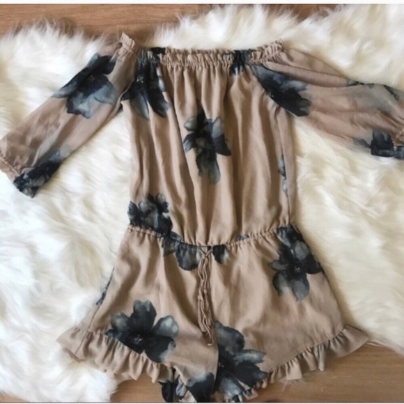 Topshop Pants - Winston White Penelope floral off shoulder Romper